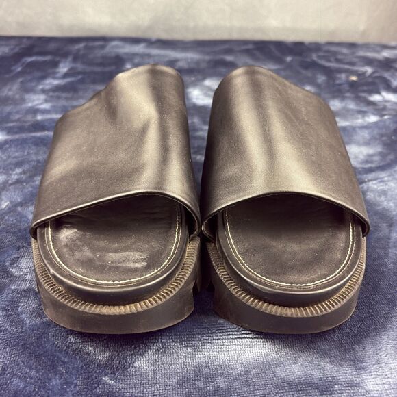 Urban Outfitters Chunky Sandals Women’s 8 Y2K Big Strap Witchy Wednesday Gothy - Picture 2 of 7